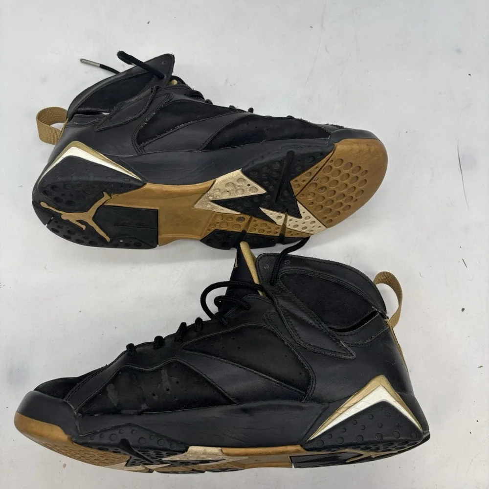 Air Jordan 7 Retro Golden Moments Shoes Mens 9 Black Casual Lace Up Skater Y2K